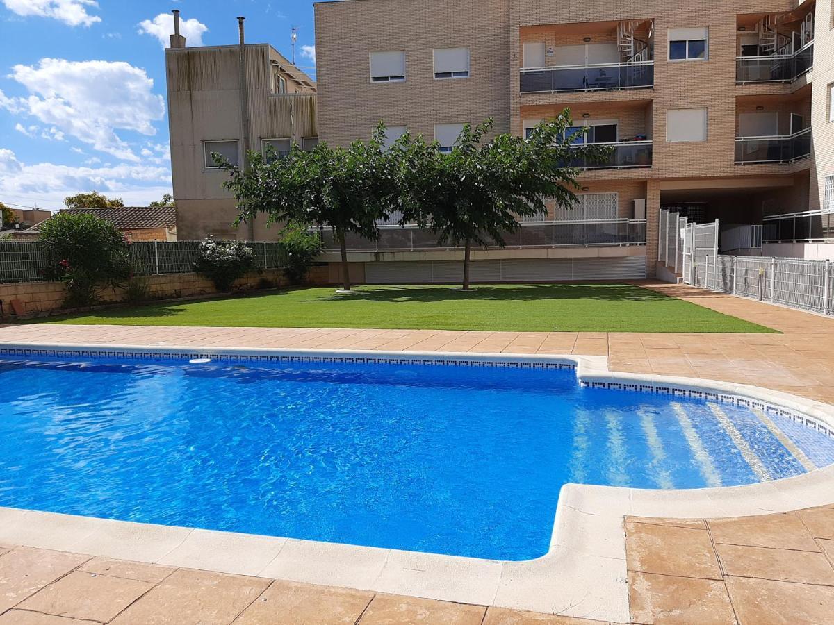 Apartamento 1 bajo con 2 Terrazas piscina y jardin Deltebre Exterior foto